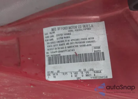 2000 Ford Mustang из США, поврежденный, VIN 1FAFP4046YF136163